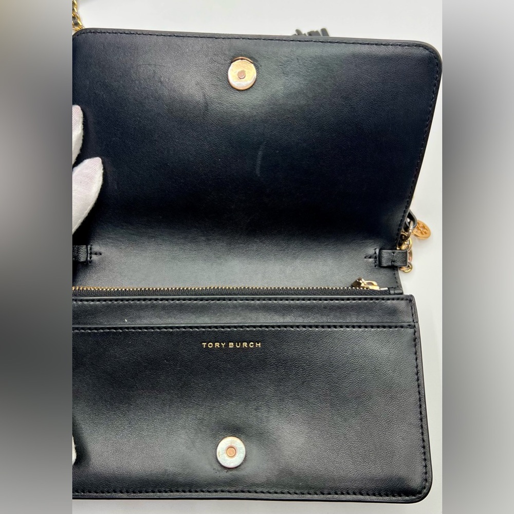 ❌❌ SOLD❌❌ Tory Burch Black Quilted Crossbody Bag with Tassel - Picture 8 of 15